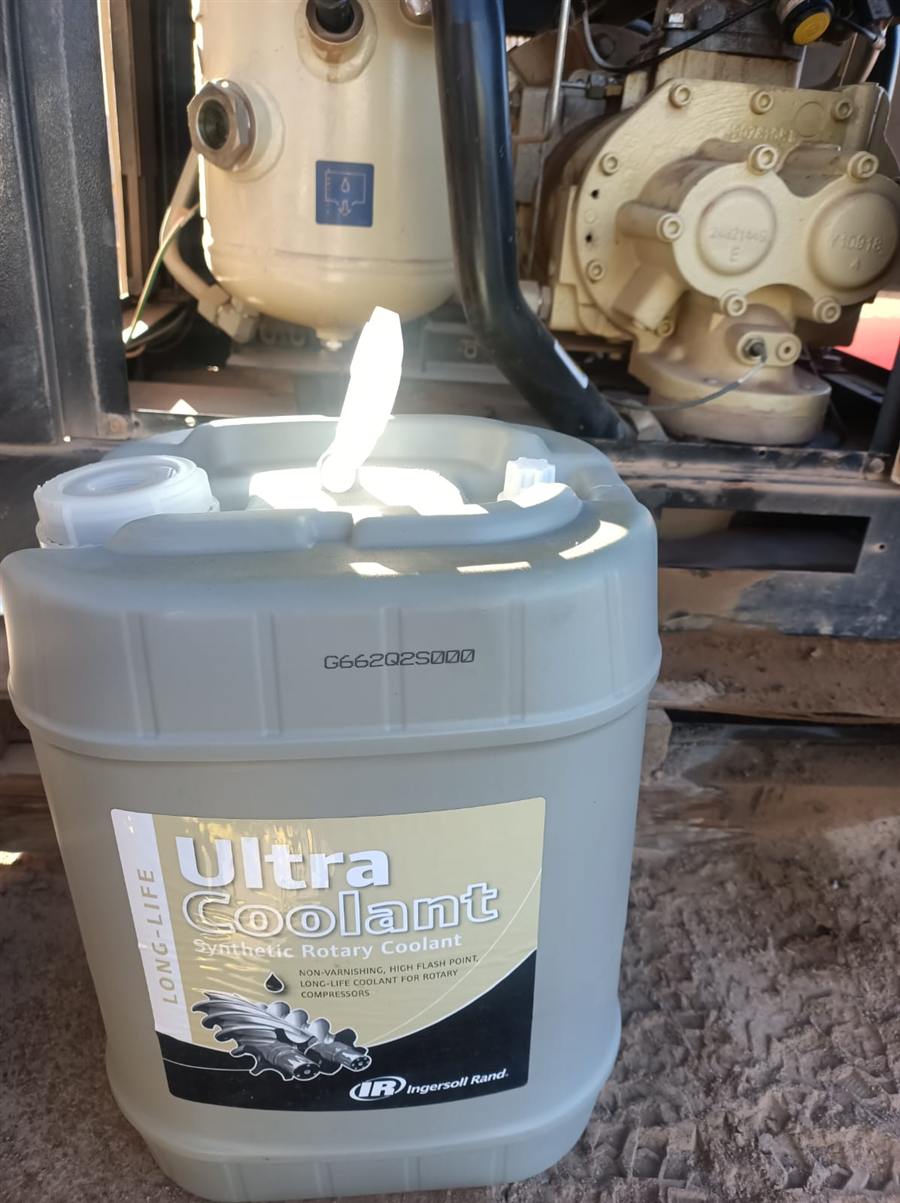 Lubricante sintético para compresor rotativo frente al equipo